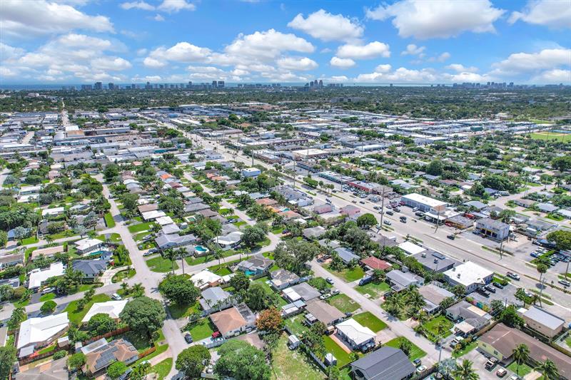 Image 29 of 70 For 261 45th St  