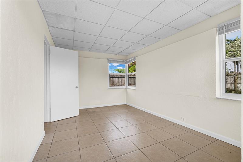 Image 45 of 70 For 261 45th St  