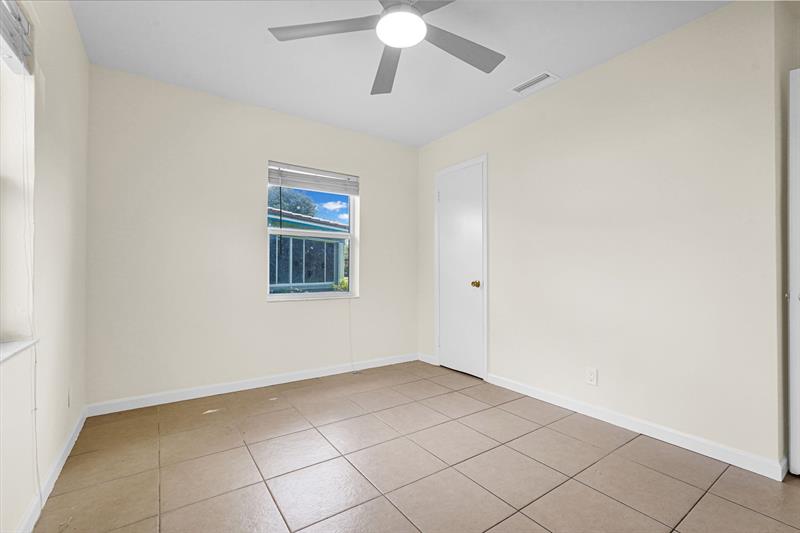 Image 52 of 70 For 261 45th St  