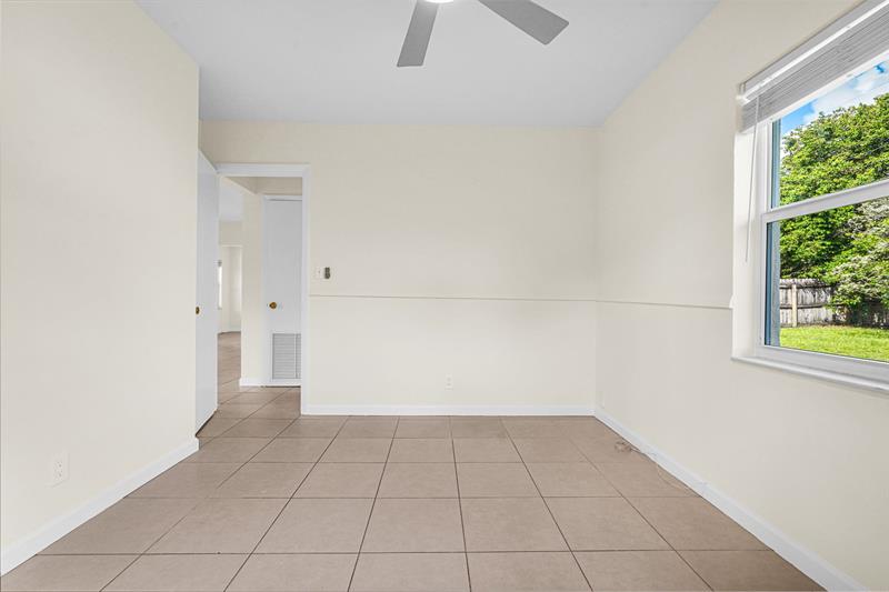 Image 53 of 70 For 261 45th St  