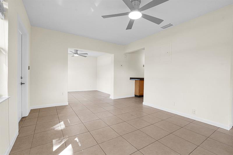 Image 58 of 70 For 261 45th St  