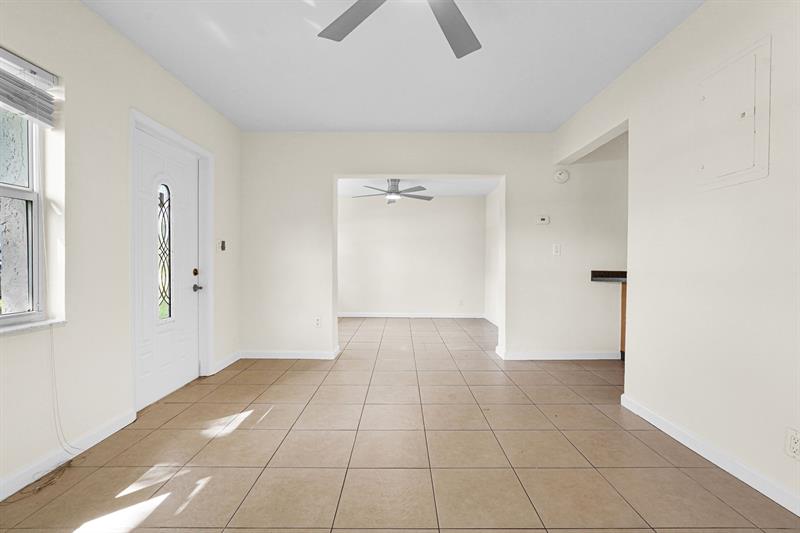 Image 59 of 70 For 261 45th St  