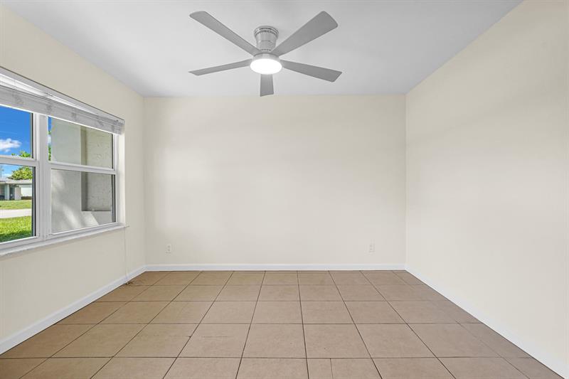 Image 63 of 70 For 261 45th St  