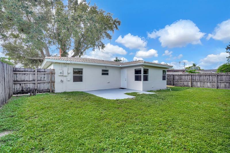 Image 8 of 70 For 261 45th St  