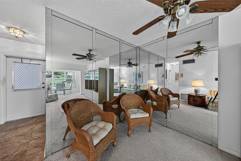 Image 17 of 61 For 2751 Golf Blvd  1023