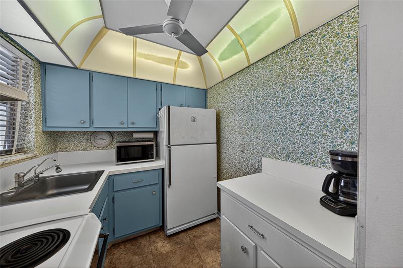 Image 21 of 61 For 2751 Golf Blvd  1023