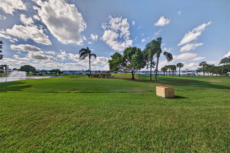 Image 35 of 61 For 2751 Golf Blvd  1023