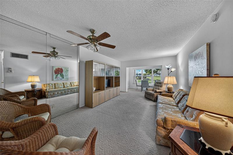 Image 6 of 61 For 2751 Golf Blvd  1023
