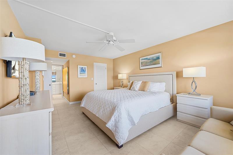 Image 14 of 33 For 1905 Ocean Blvd  14d