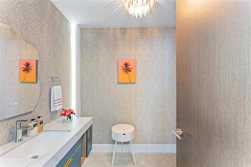 Image 20 of 75 For 5959 Collins Ave  1201