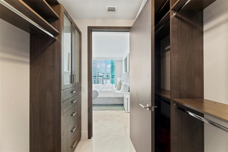 Image 35 of 75 For 5959 Collins Ave  1201