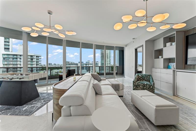 Image 8 of 75 For 5959 Collins Ave  1201