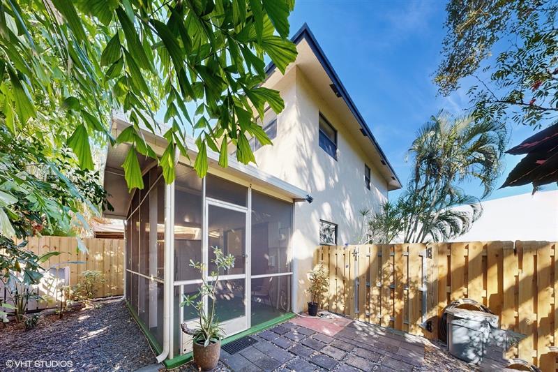 Image 15 of 21 For 2113 11th Ave  2113