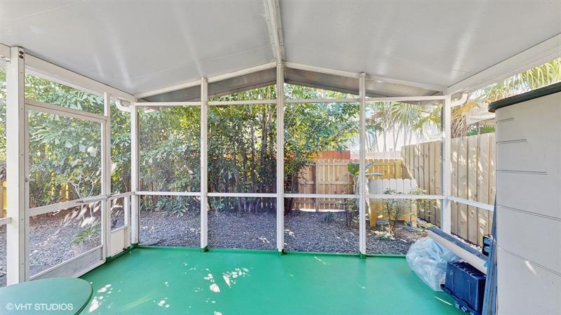 Image 7 of 21 For 2113 11th Ave  2113