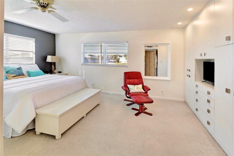 Image 14 of 31 For 4751 21st St  209