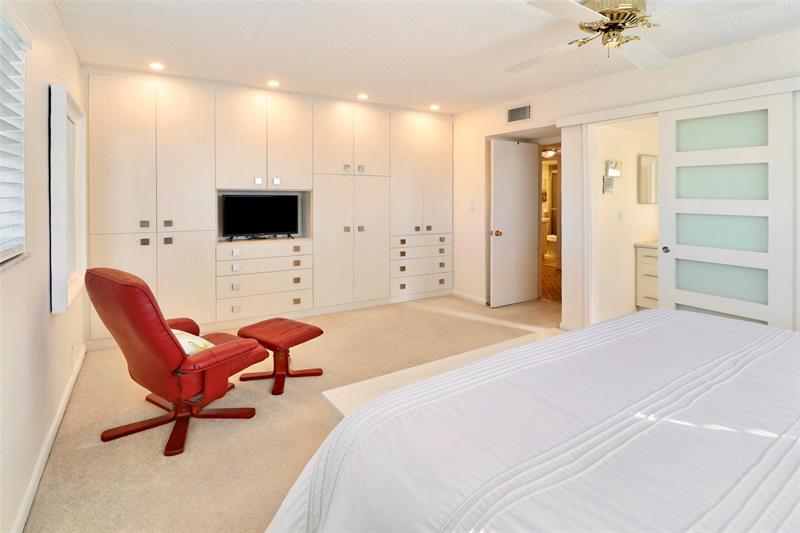 Image 15 of 31 For 4751 21st St  209