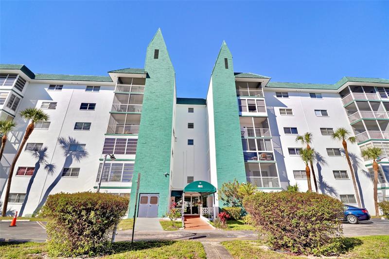 Image 3 of 31 For 4751 21st St  209