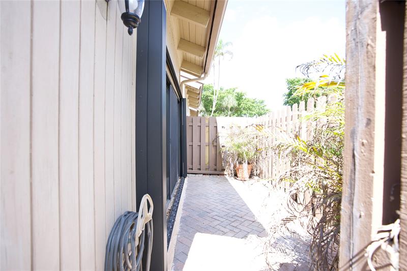 Image 4 of 31 For 2125 81st Ave