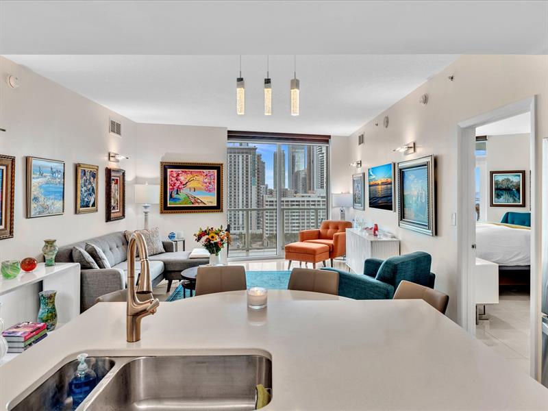 Image 10 of 70 For 1900 Bayshore Dr  1504