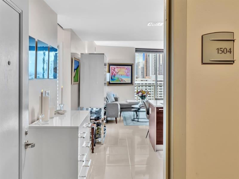 Image 17 of 70 For 1900 Bayshore Dr  1504