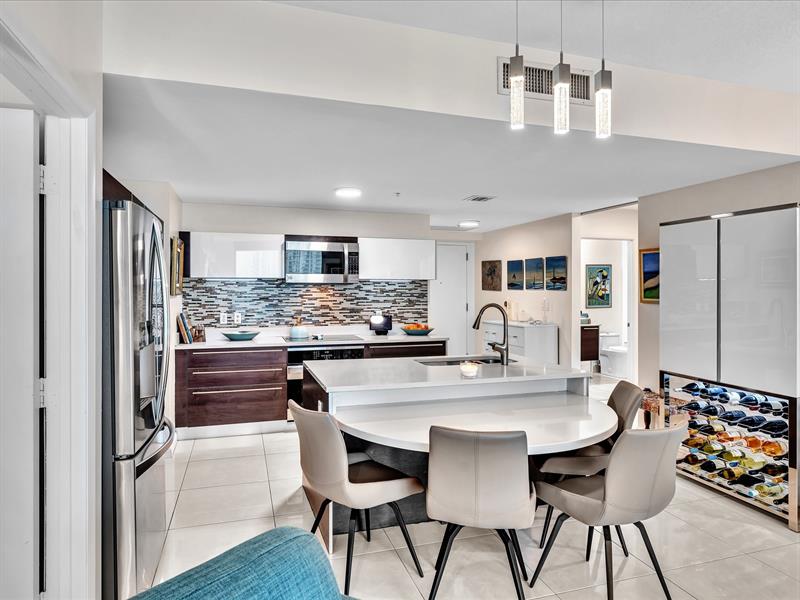 Image 24 of 70 For 1900 Bayshore Dr  1504