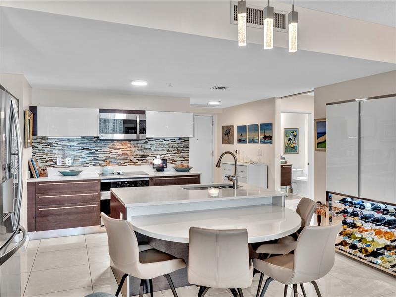 Image 25 of 70 For 1900 Bayshore Dr  1504