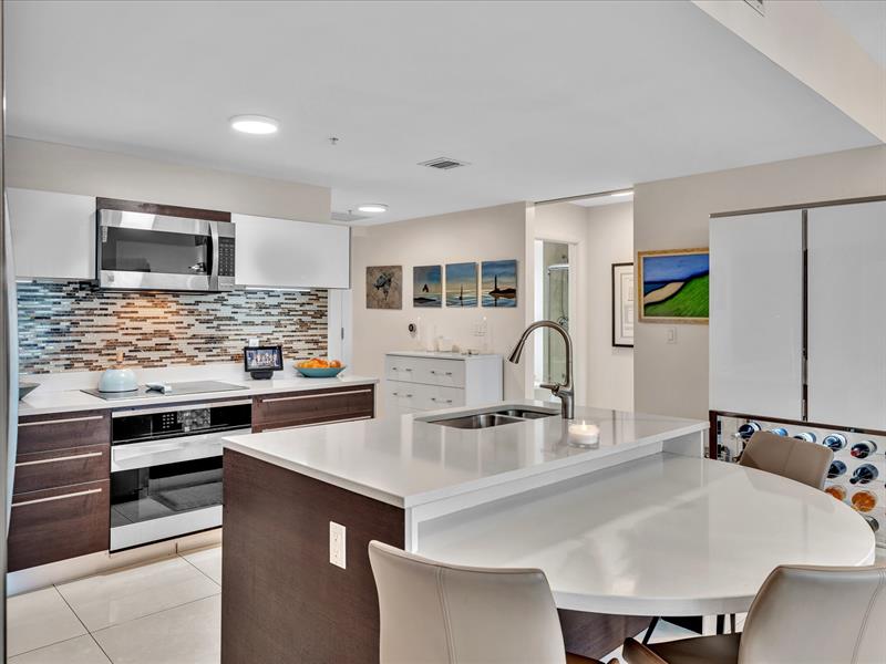 Image 26 of 70 For 1900 Bayshore Dr  1504