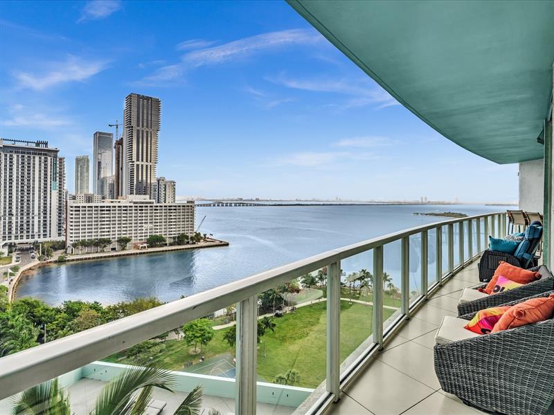 Image 32 of 70 For 1900 Bayshore Dr  1504