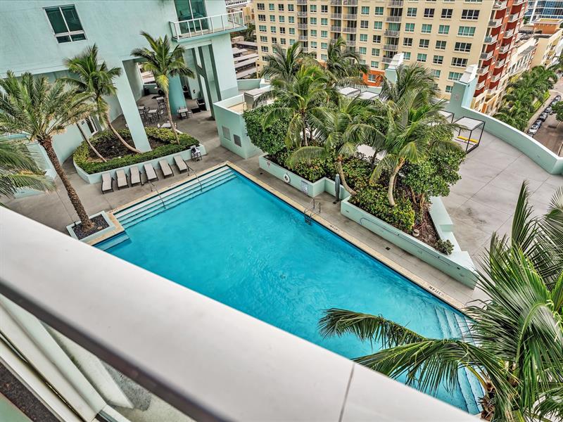 Image 34 of 70 For 1900 Bayshore Dr  1504