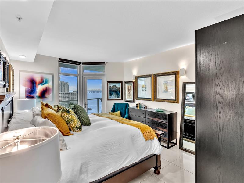 Image 38 of 70 For 1900 Bayshore Dr  1504