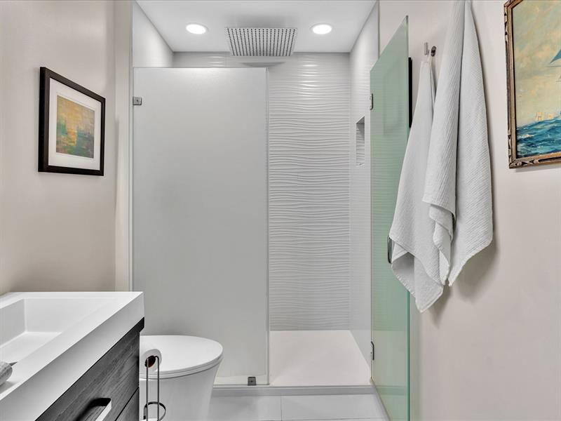 Image 47 of 70 For 1900 Bayshore Dr  1504