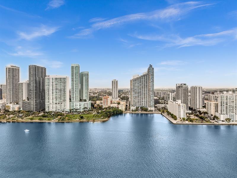 Image 63 of 70 For 1900 Bayshore Dr  1504