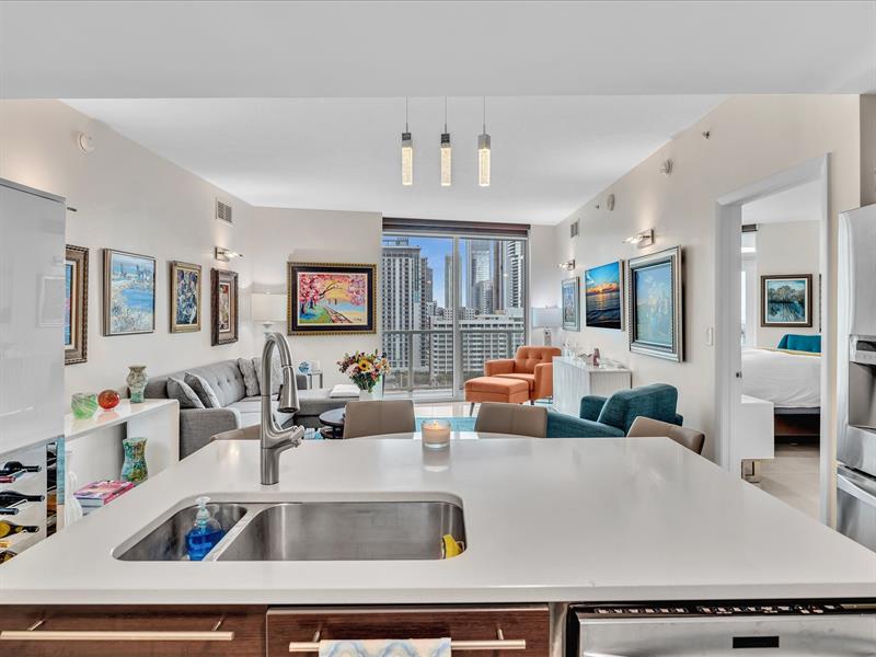 Image 8 of 70 For 1900 Bayshore Dr  1504