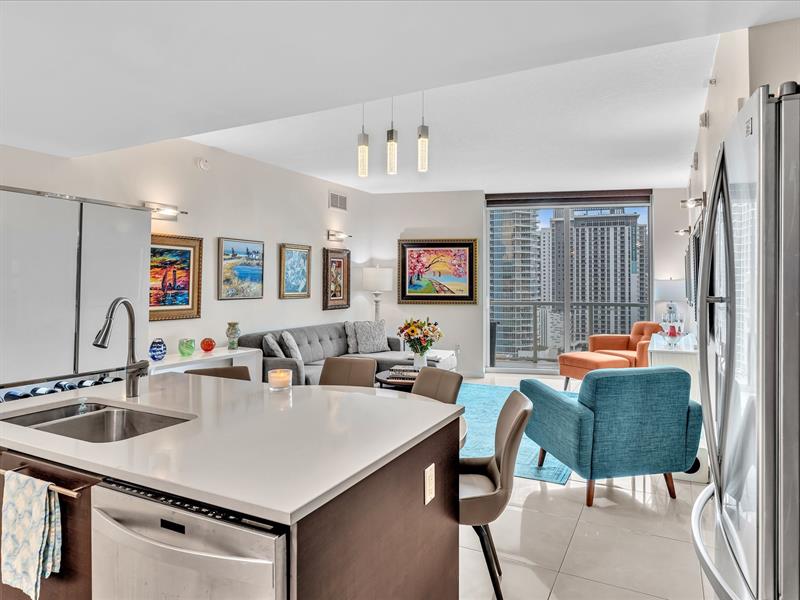 Image 9 of 70 For 1900 Bayshore Dr  1504