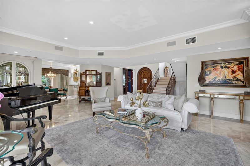 Image 11 of 81 For 2630 Barcelona Dr