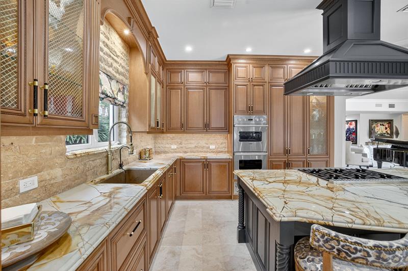 Image 20 of 81 For 2630 Barcelona Dr