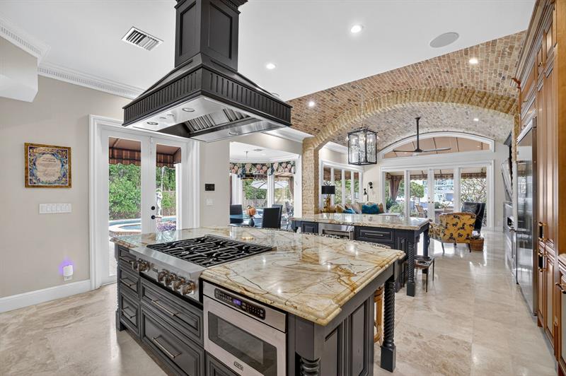 Image 23 of 81 For 2630 Barcelona Dr