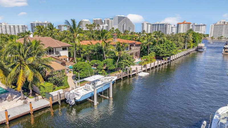 Image 3 of 81 For 2630 Barcelona Dr