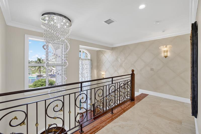 Image 30 of 81 For 2630 Barcelona Dr