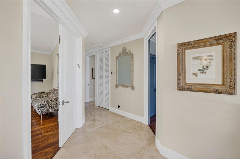 Image 31 of 81 For 2630 Barcelona Dr