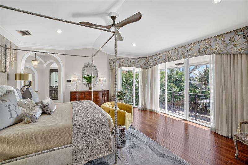 Image 32 of 81 For 2630 Barcelona Dr