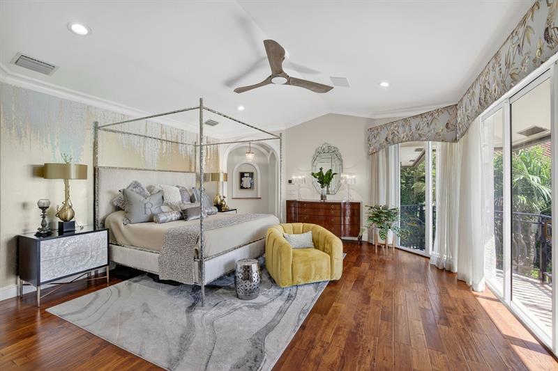 Image 33 of 81 For 2630 Barcelona Dr