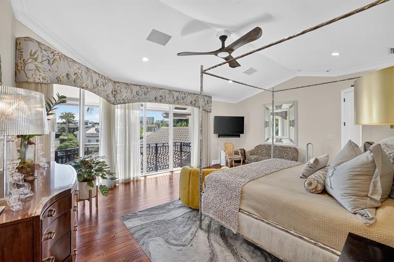 Image 34 of 81 For 2630 Barcelona Dr