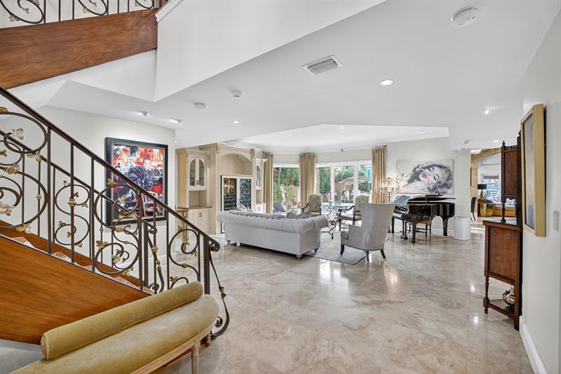 Image 7 of 81 For 2630 Barcelona Dr