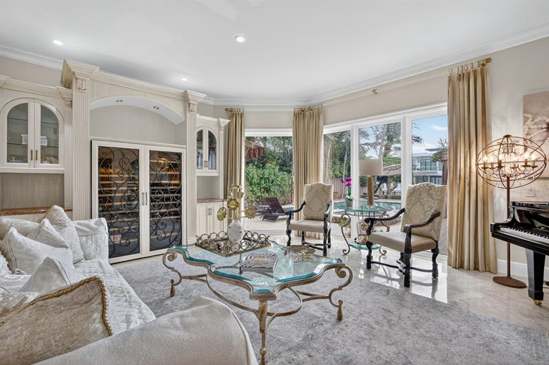 Image 9 of 81 For 2630 Barcelona Dr