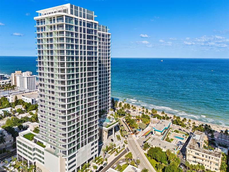 Image 28 of 60 For 153 Seabreeze Blvd  1902-s