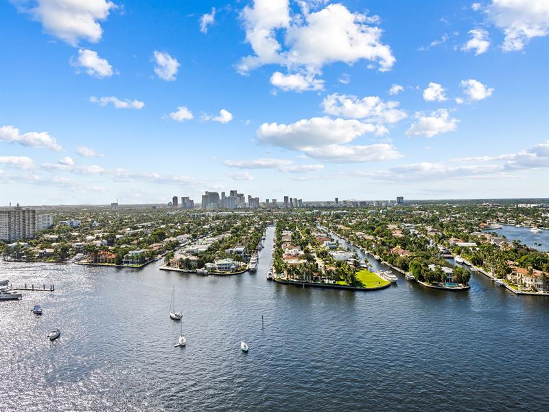 Image 34 of 60 For 153 Seabreeze Blvd  1902-s