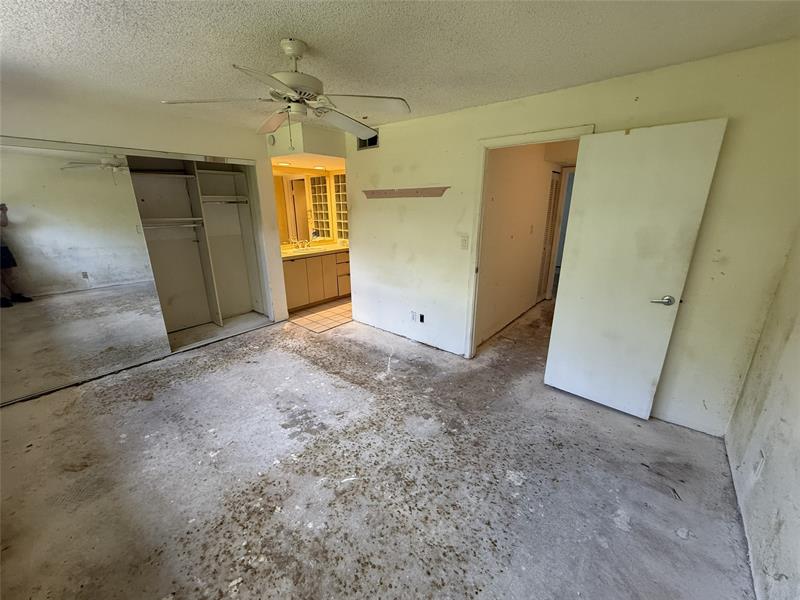 Image 10 of 22 For 840 20th Dr  