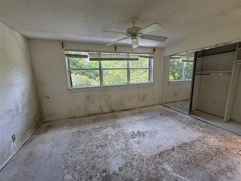 Image 11 of 22 For 840 20th Dr  