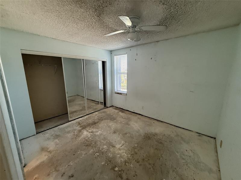 Image 13 of 22 For 840 20th Dr  